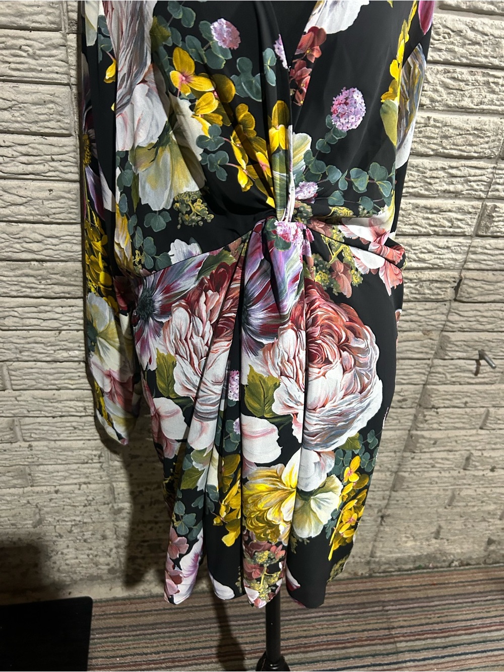 NWT Black Floral Tie-Waist Romper V-Neck Zipper Back Lined Size XL - Picture 4 of 16